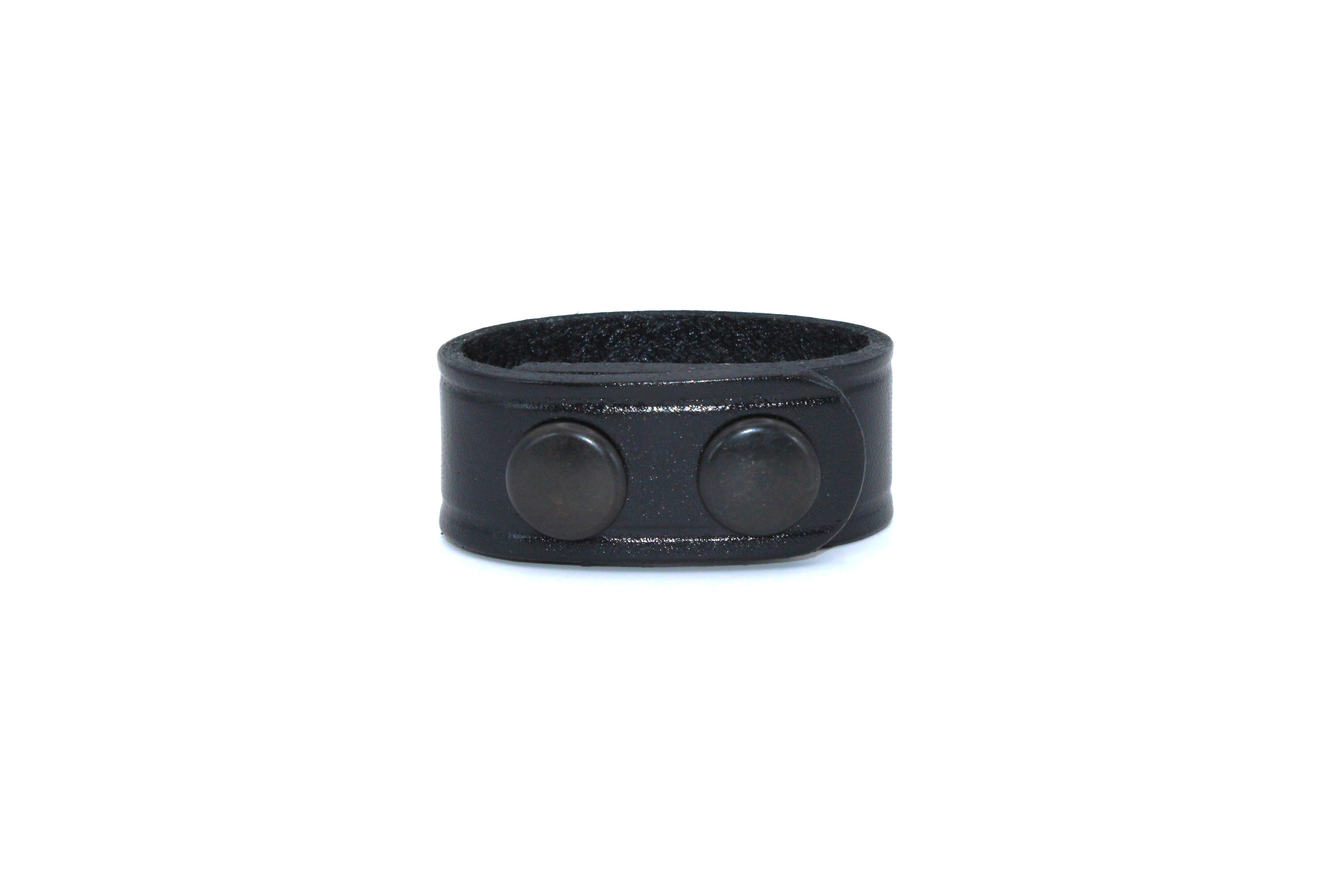#B76 - Plain Leather Belt Keeper w/ Black Snap