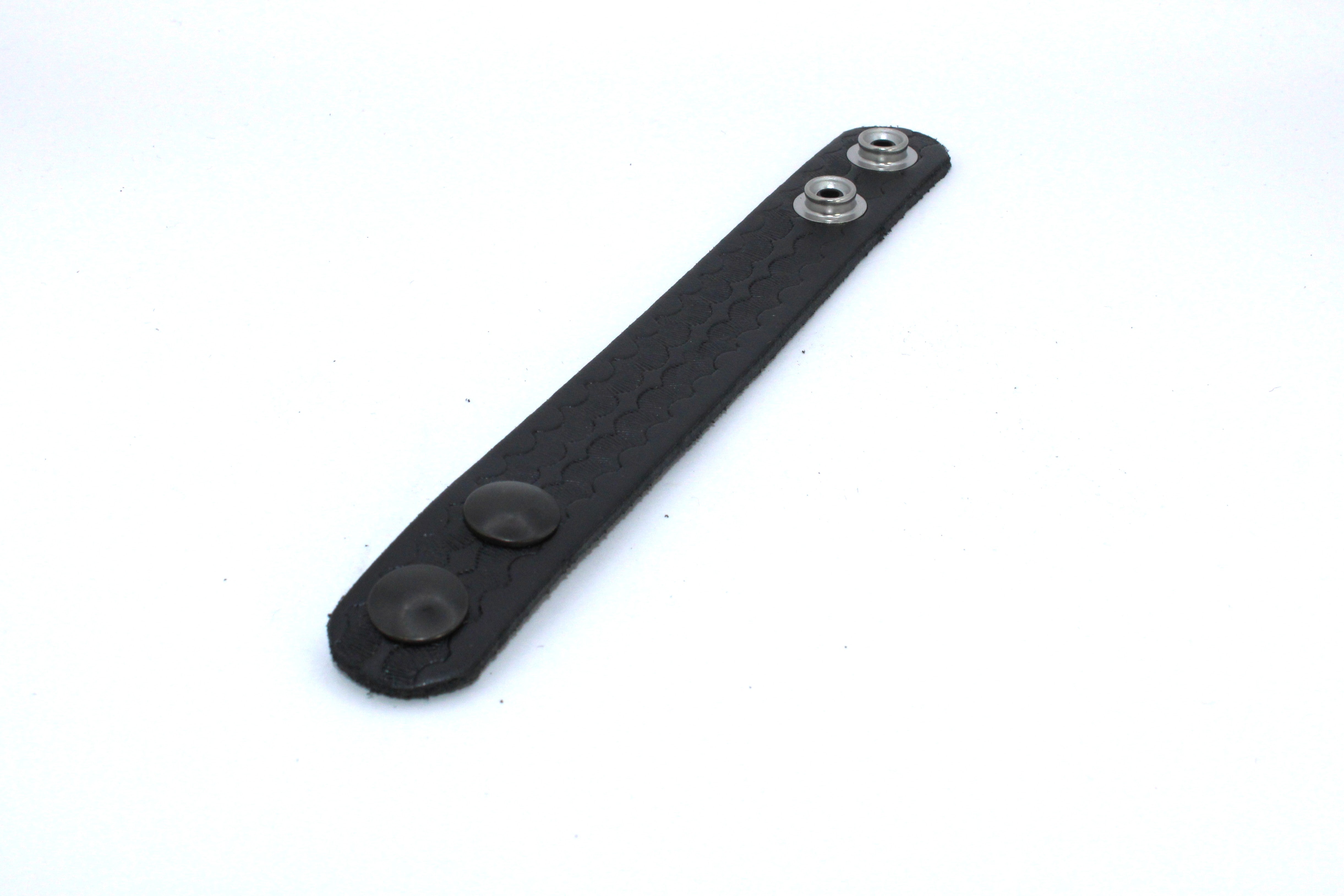 #K76WBS - Double Snap Keeper, Basket Weave w/ Black Snaps